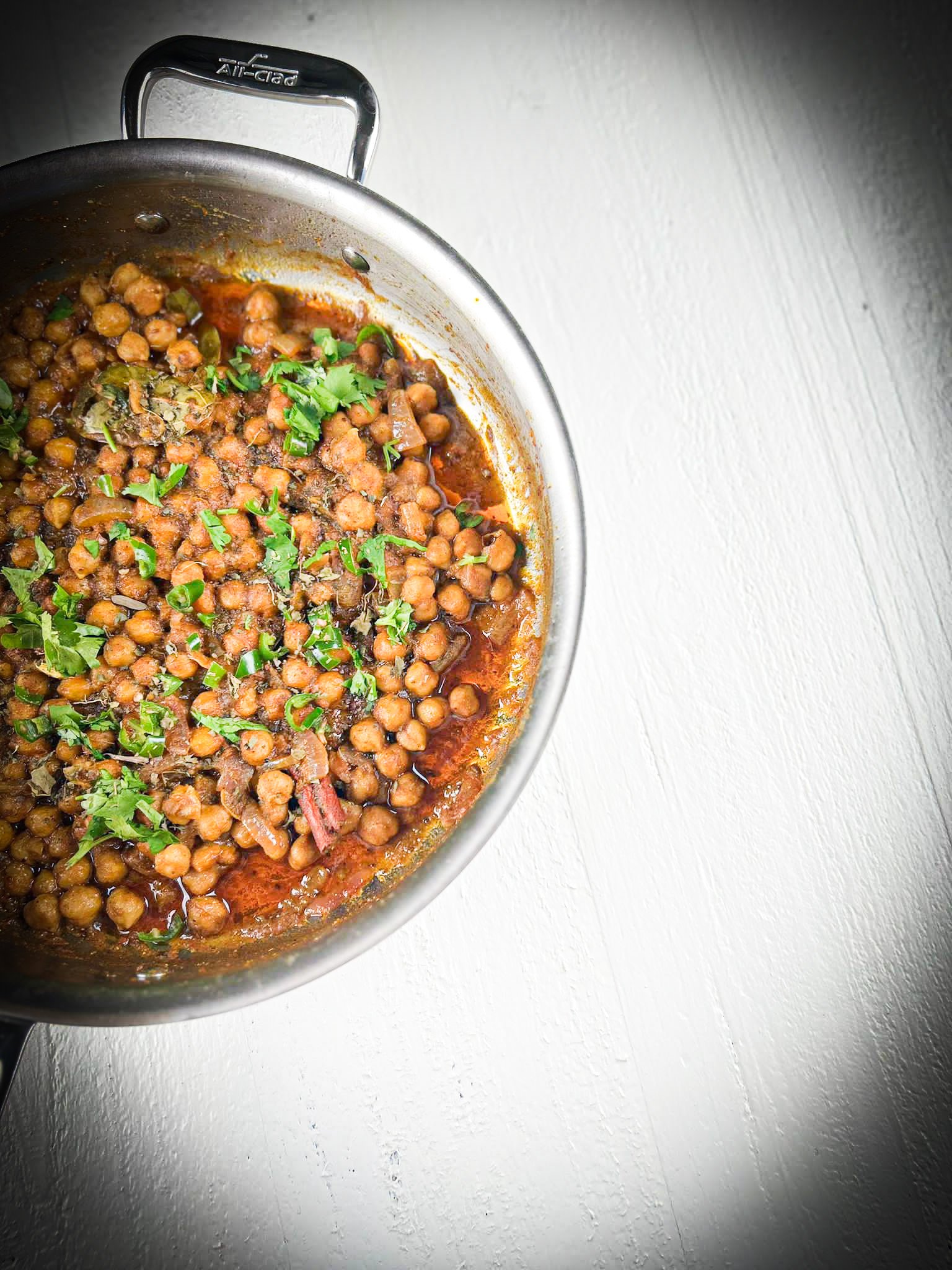 20-Minute Chana Masala (Chickpea Curry) - Two Cloves In A Pot